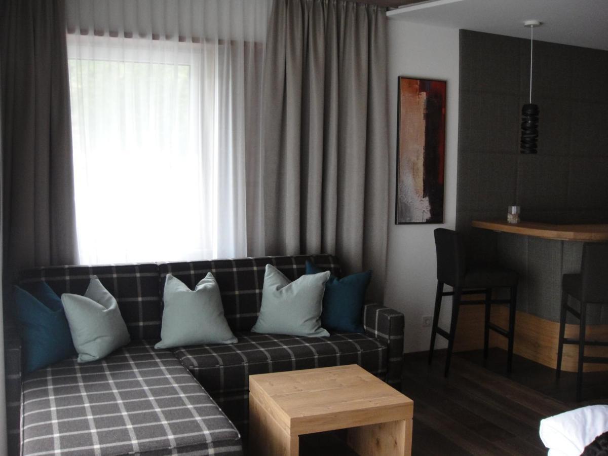 Апартаменты Haus Alt St. Anton Санкт-Антон-ам-Арльберг Экстерьер фото